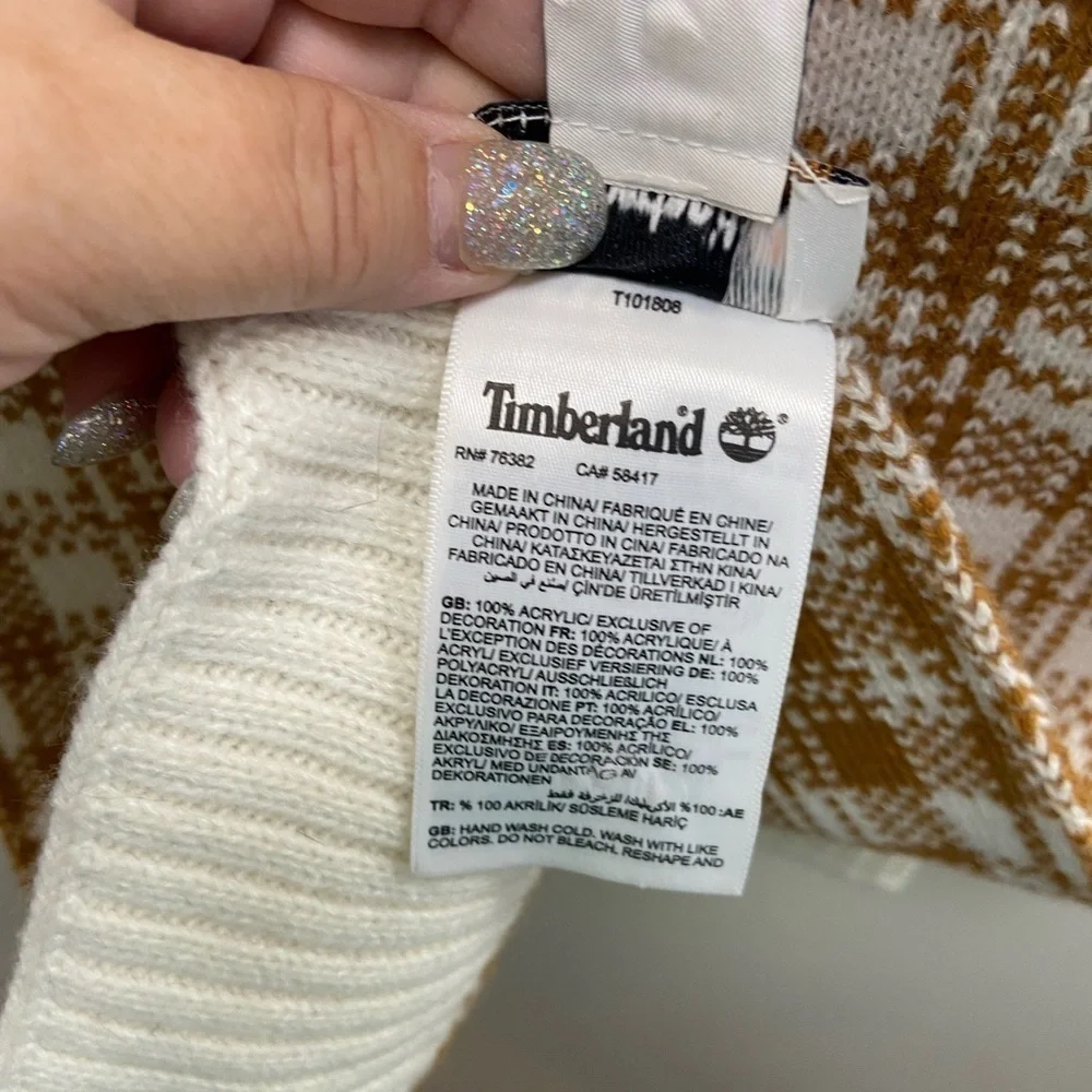 Timberland Carmel and cream scarf so pretty plaid one size $60